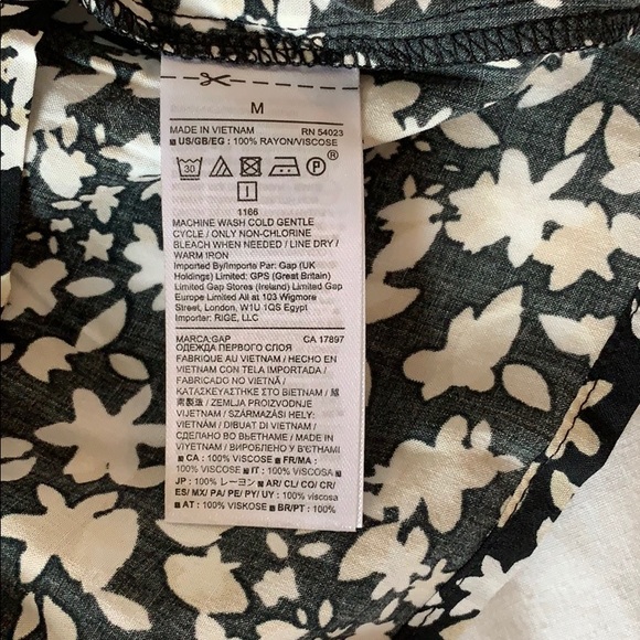 Gap black and cream floral print top - Picture 7 of 7